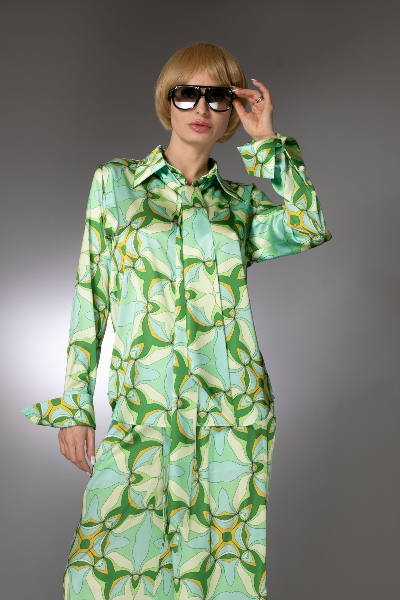 ST- Mint Duchess Satin Floral Pattern Prints Shirt