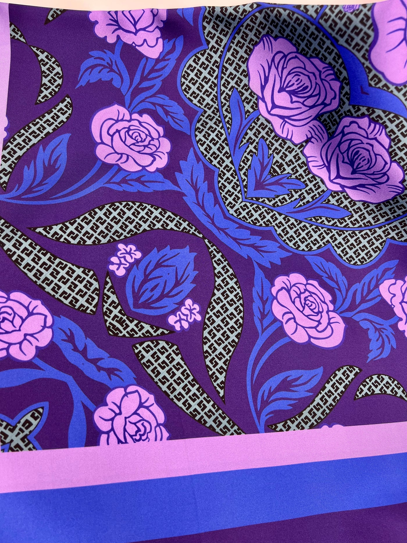 ED-013WN-ROSES COBALT BLUE / LILAC - SILK SCARF